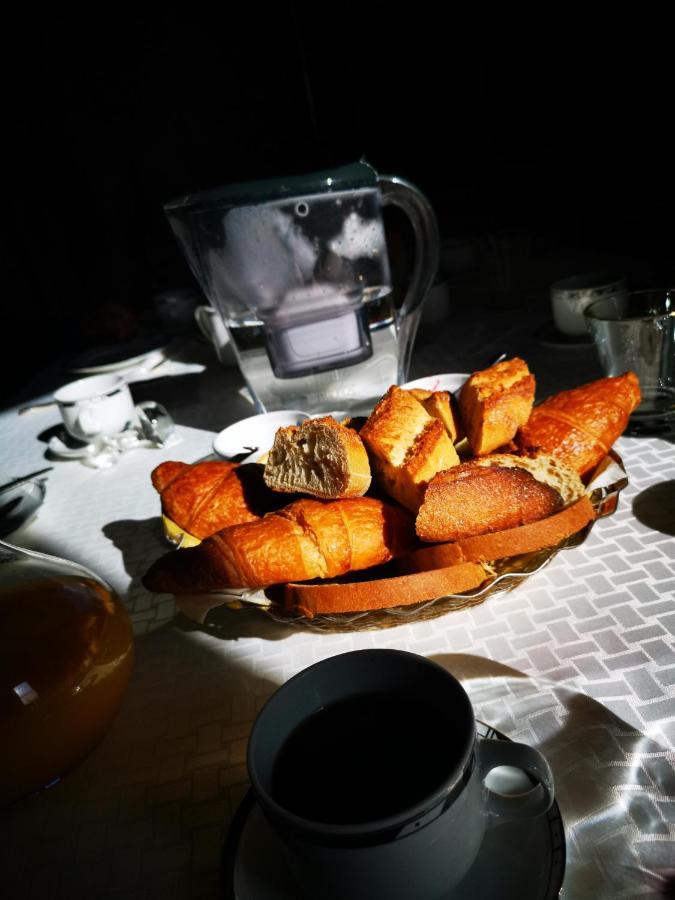 Les Cedres Bed & Breakfast Montaigu-Vendee Ngoại thất bức ảnh