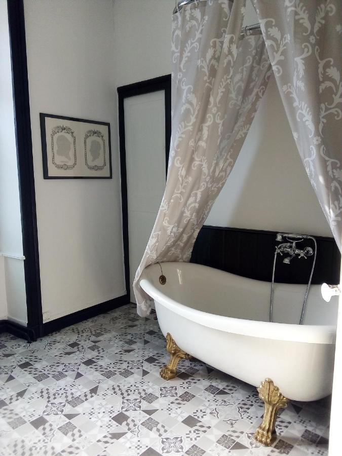 Les Cedres Bed & Breakfast Montaigu-Vendee Ngoại thất bức ảnh